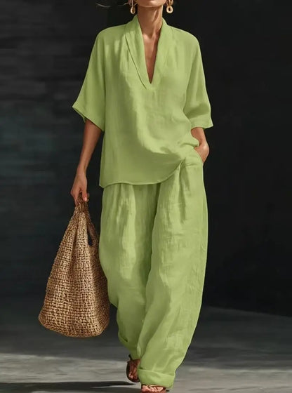 Conjunto Escote V | Blusa + Pantalón Ancho | Elegancia Relajada de Día y de Noche